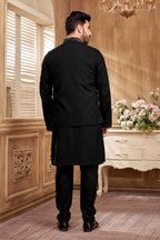Black Kurta Set With Embriodery On It