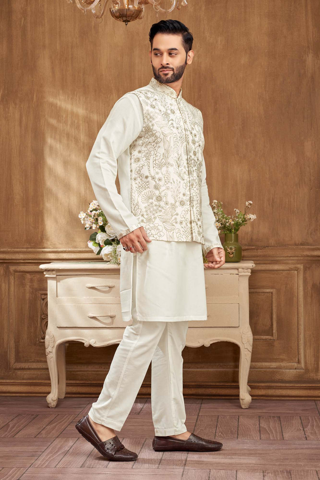 Men’s Ethnic Cream Kurta Set With Gold Embroidery