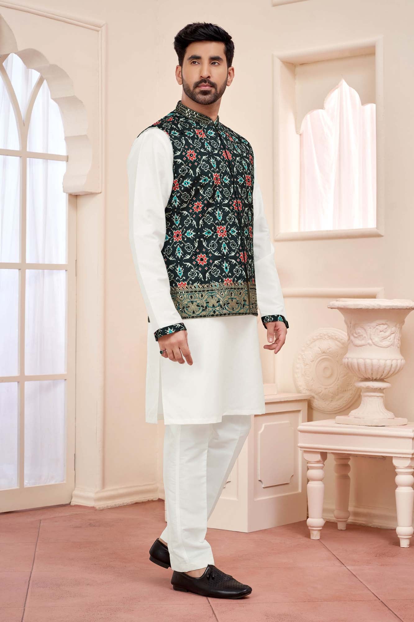 Majestic Black: Embroidered Ethnic Men'S Kurta Jacket Set