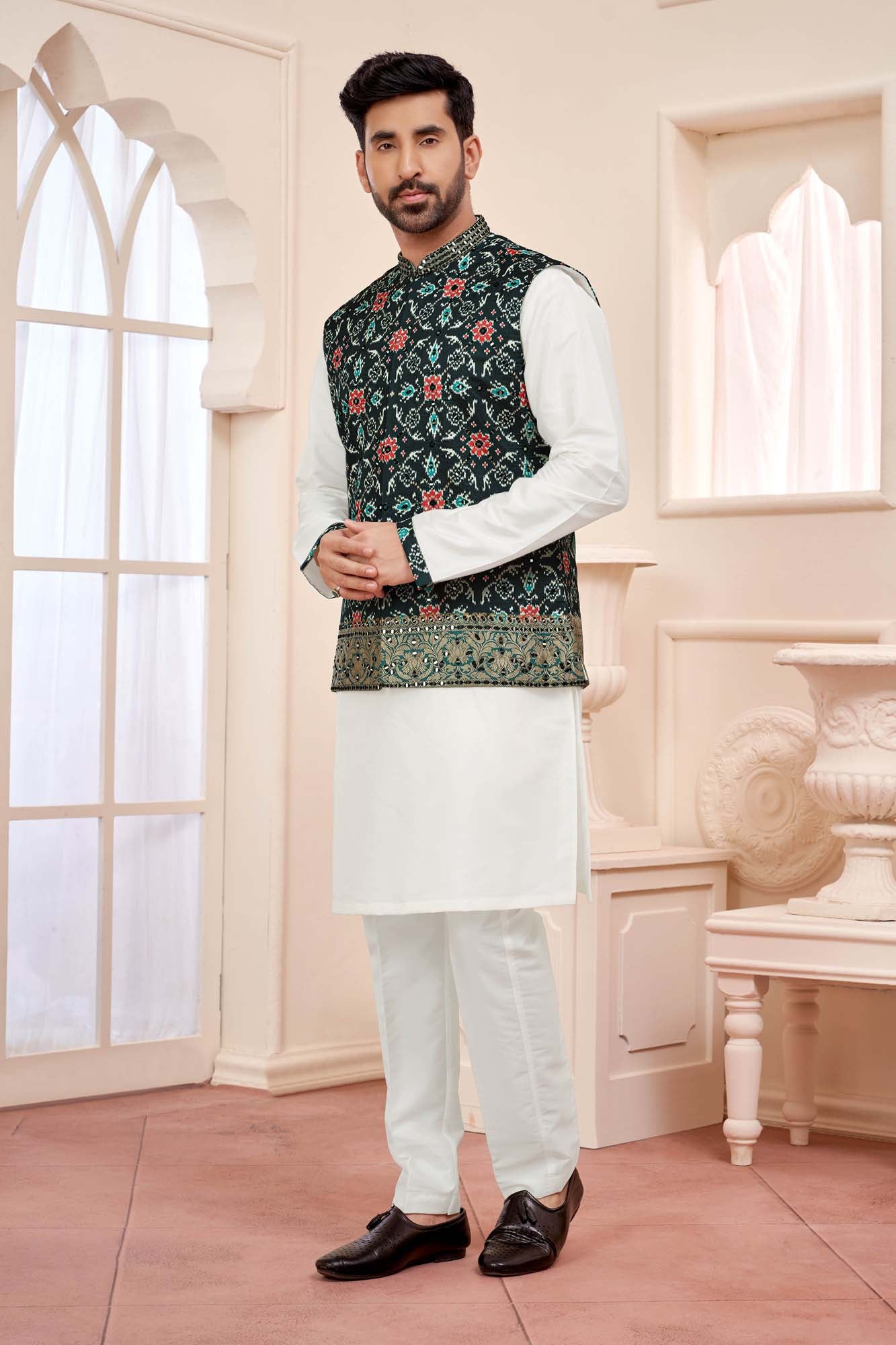 Majestic Black: Embroidered Ethnic Men'S Kurta Jacket Set