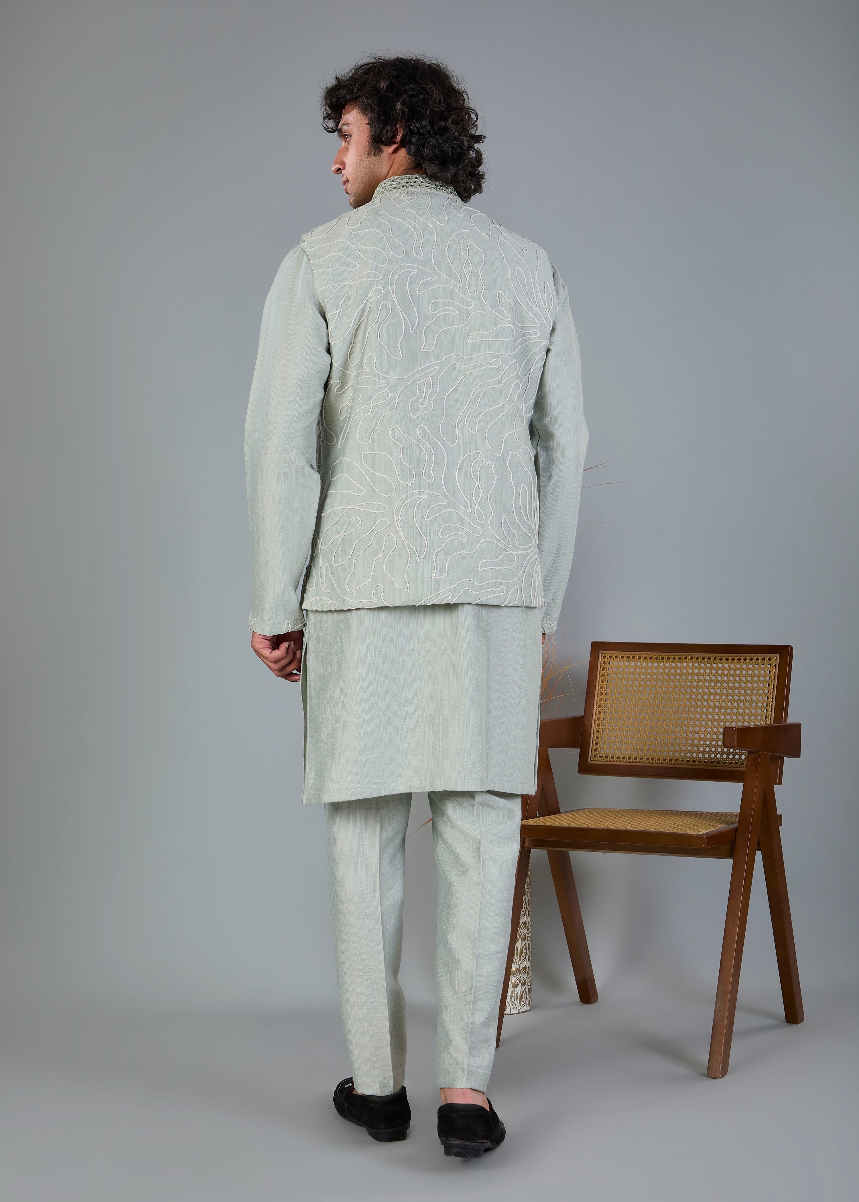 Stylish Off-white Raw Silk Men’s Kurta Jacket Set for Festive Events