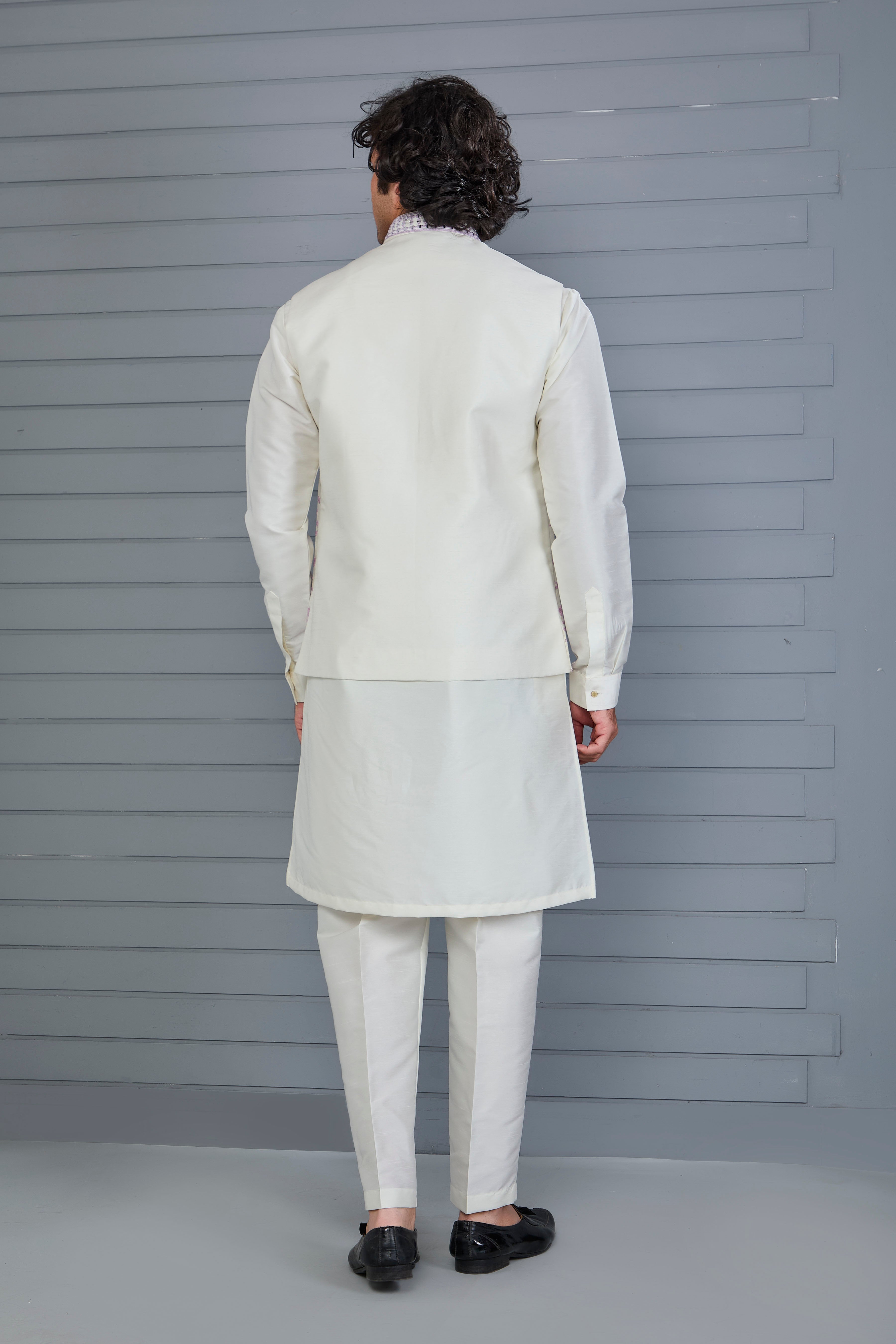 Festive Wear Men's Off-white Raw Silk Kurta Jacket Set in Classic Fit