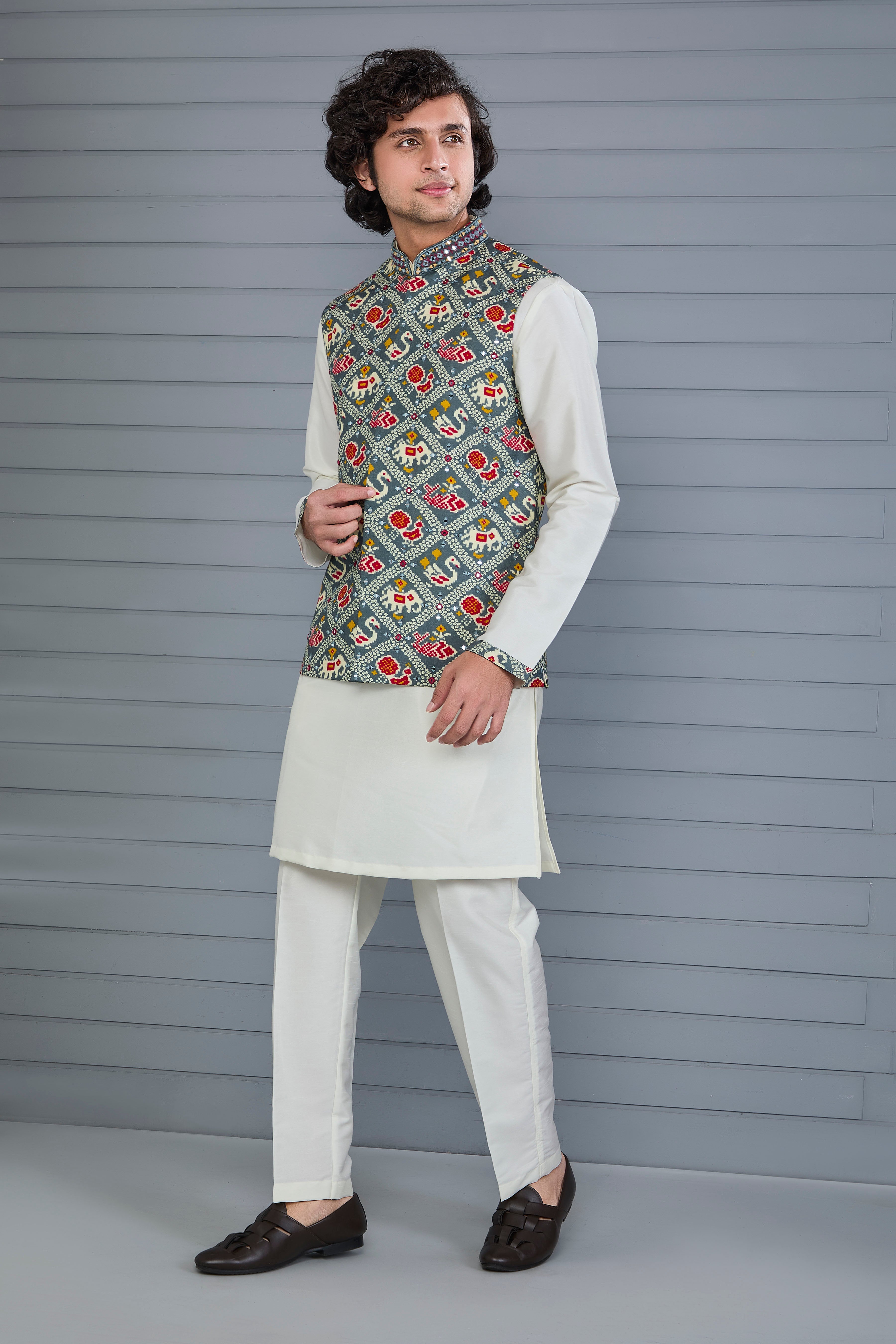 Men’s Printed Kurta Jacket Set in Off white and Grey for Festive
