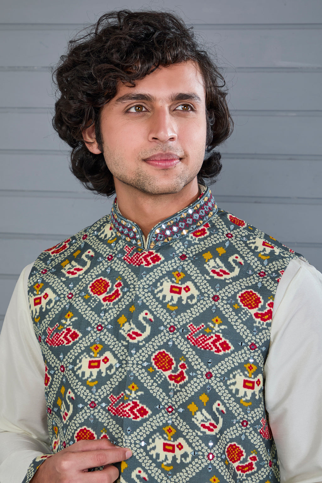 Men’s Printed Kurta Jacket Set in Off white and Grey for Festive